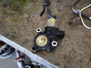 bontott SKODA FABIA II Jobb hátsó Ablakemelő Motor