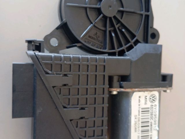 bontott SKODA FABIA II Jobb hátsó Ablakemelő Motor