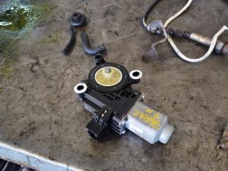 bontott SKODA FABIA II Jobb hátsó Ablakemelő Motor