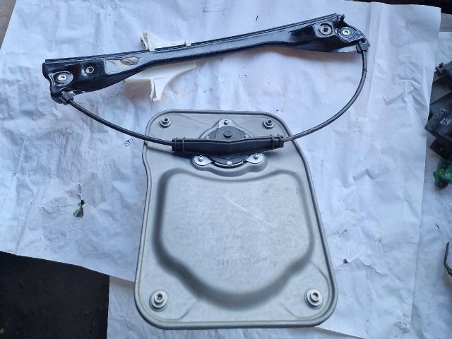 bontott SKODA FABIA II Jobb hátsó Ablakemelő Szerkezet (Mechanikus)