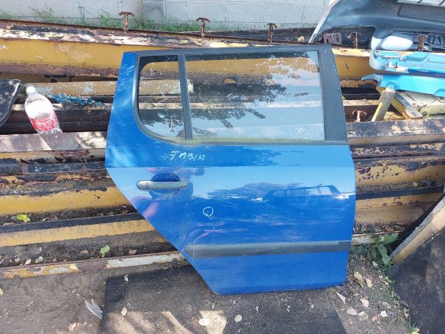 bontott SKODA FABIA II Jobb hátsó Ajtó (Részeivel)