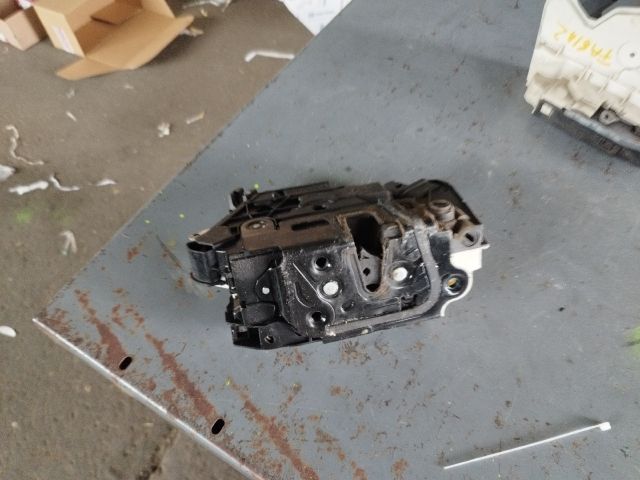 bontott SKODA FABIA II Jobb hátsó Ajtózár