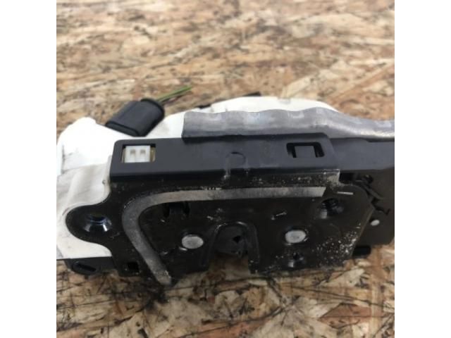 bontott SKODA FABIA II Jobb hátsó Ajtózár