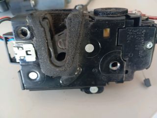 bontott SKODA FABIA II Jobb hátsó Ajtózár