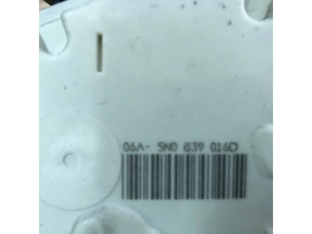 bontott SKODA FABIA II Jobb hátsó Ajtózár