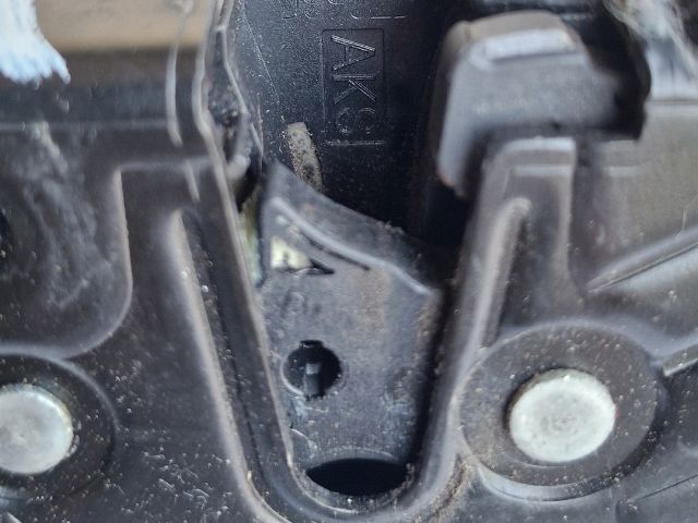 bontott SKODA FABIA II Jobb hátsó Ajtózár