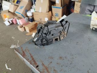 bontott SKODA FABIA II Jobb hátsó Ajtózár