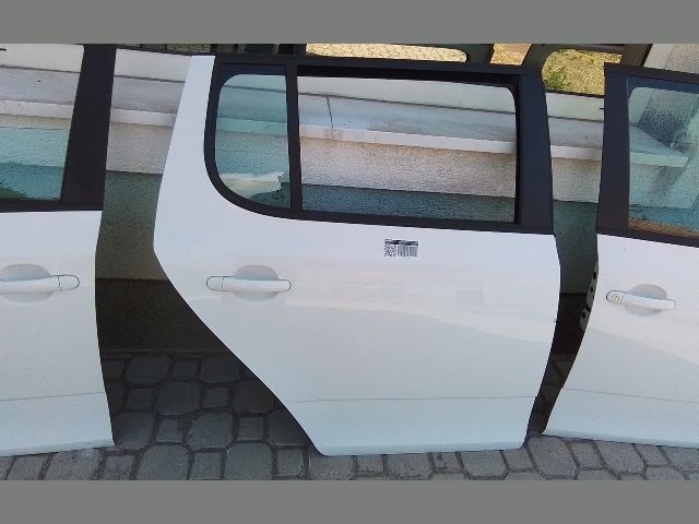 bontott SKODA FABIA II Jobb hátsó Fixüveg (Ajtóban)