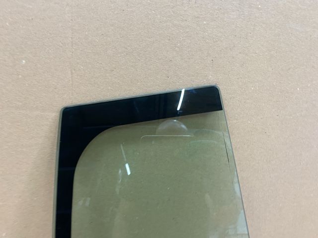 bontott SKODA FABIA II Jobb hátsó Fixüveg (Ajtóban)