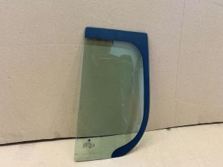 bontott SKODA FABIA II Jobb hátsó Fixüveg (Ajtóban)