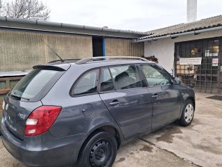 bontott SKODA FABIA II Jobb hátsó Gumikéder