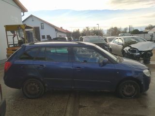 bontott SKODA FABIA II Jobb hátsó Gumikéder