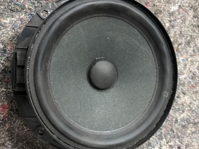 bontott SKODA FABIA II Jobb hátsó Hangszóró