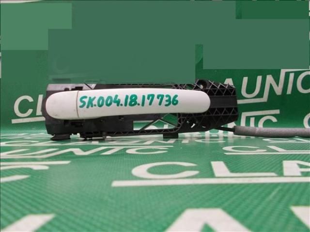 bontott SKODA FABIA II Jobb hátsó Külső Kilincs