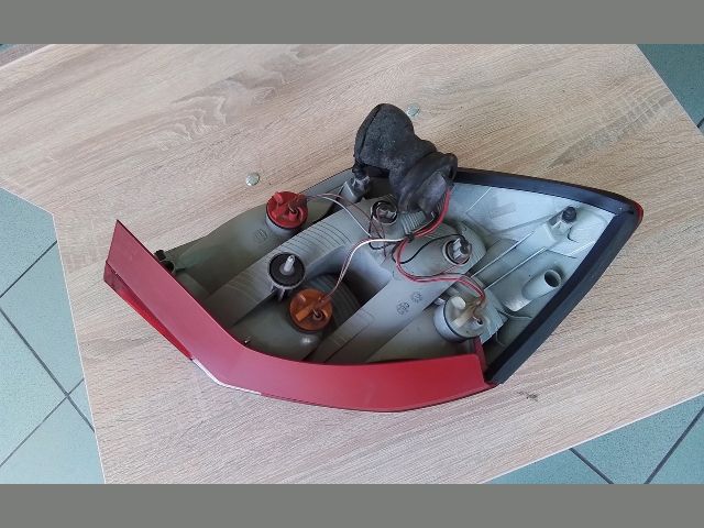 bontott SKODA FABIA II Jobb Hátsó Lámpa