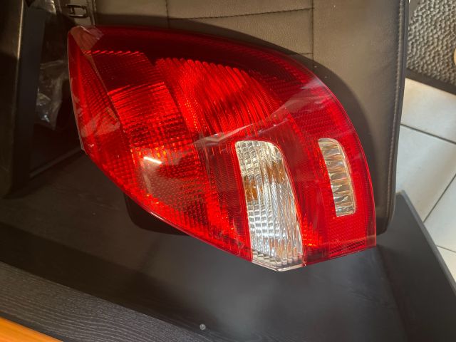 bontott SKODA FABIA II Jobb Hátsó Lámpa