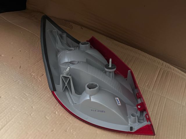 bontott SKODA FABIA II Jobb Hátsó Lámpa