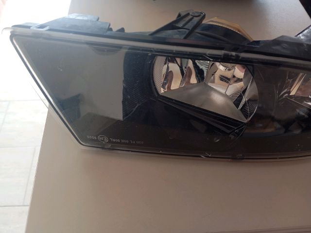 bontott SKODA FABIA II Jobb Ködfényszóró