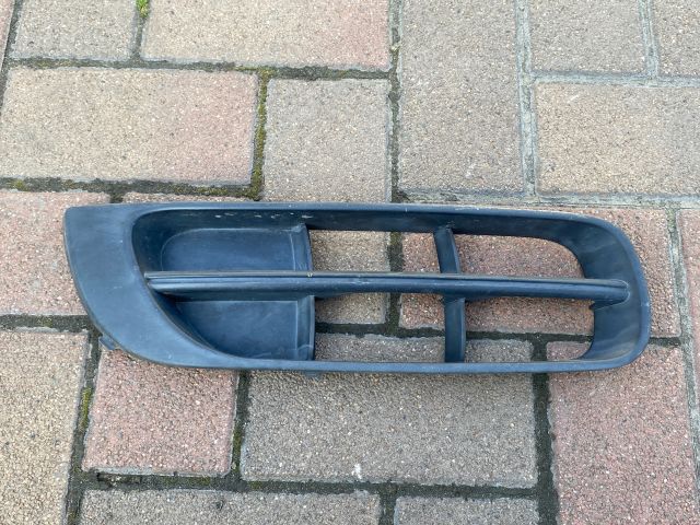 bontott SKODA FABIA II Jobb Ködlámpa Rács