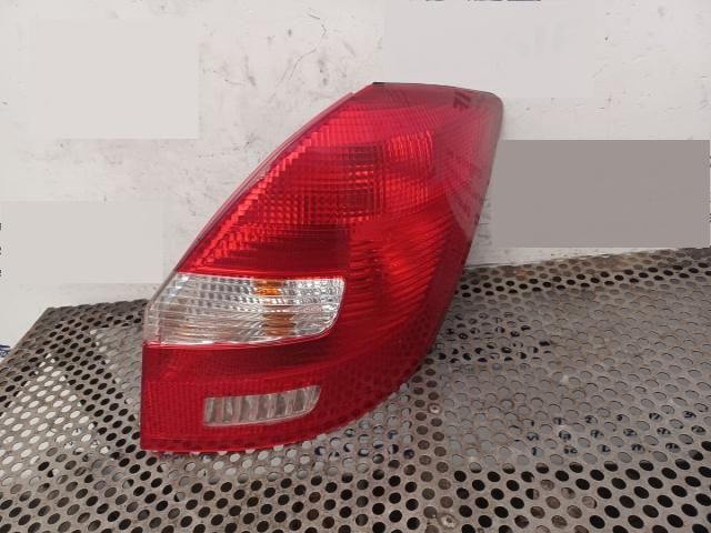 bontott SKODA FABIA II Jobb Külső Hátsó Lámpa