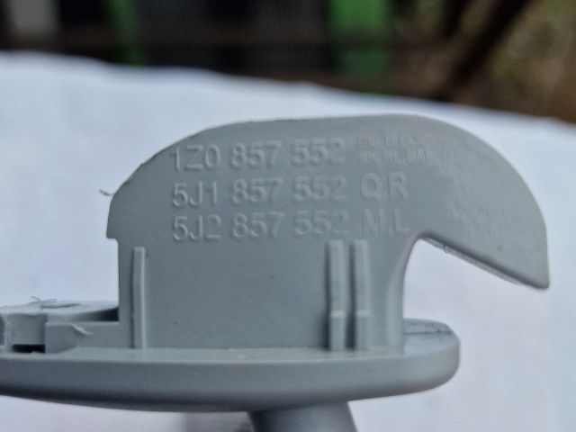 bontott SKODA FABIA II Jobb Napellenző