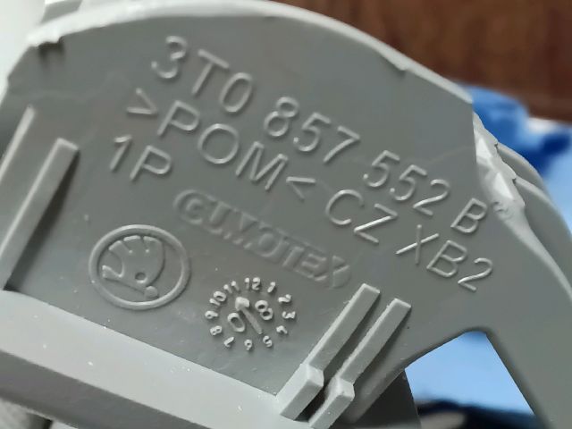 bontott SKODA FABIA II Jobb Napellenző