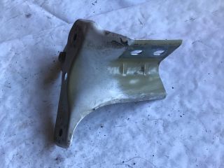 bontott SKODA FABIA II Jobb Sárvédő Oldaltartó