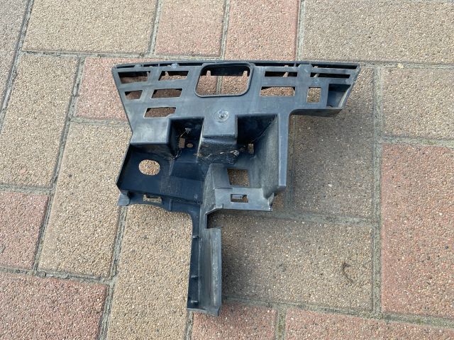 bontott SKODA FABIA II Jobb Sárvédő Oldaltartó