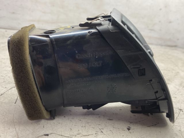 bontott SKODA FABIA II Jobb Szellőző