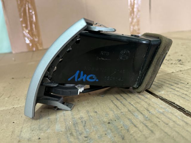 bontott SKODA FABIA II Jobb Szellőző