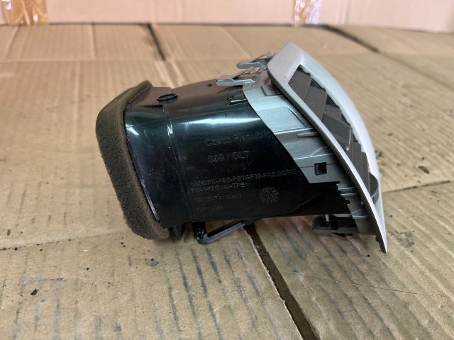 bontott SKODA FABIA II Jobb Szellőző