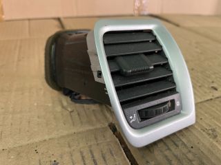 bontott SKODA FABIA II Jobb Szellőző