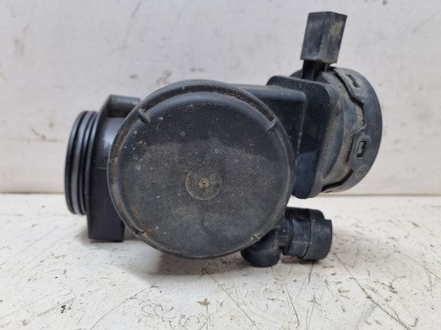 bontott SKODA FABIA II Kartergáz Visszavezető Ház