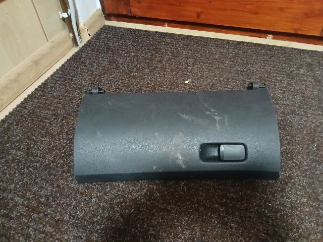 bontott SKODA FABIA II Kesztyűtartó Ajtó