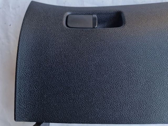 bontott SKODA FABIA II Kesztyűtartó Ajtó