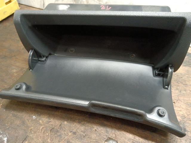 bontott SKODA FABIA II Kesztyűtartó