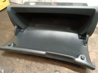 bontott SKODA FABIA II Kesztyűtartó