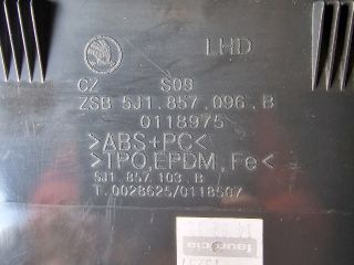 bontott SKODA FABIA II Kesztyűtartó