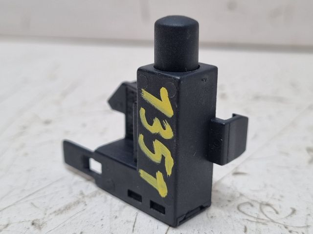 bontott SKODA FABIA II Kézifék Kapcsoló