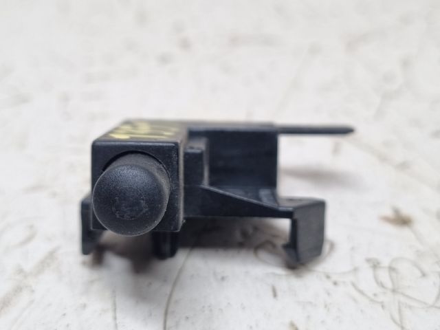 bontott SKODA FABIA II Kézifék Kapcsoló