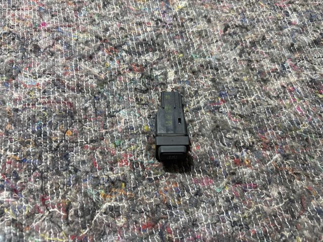 bontott SKODA FABIA II Kipörgésgátló Kapcsoló