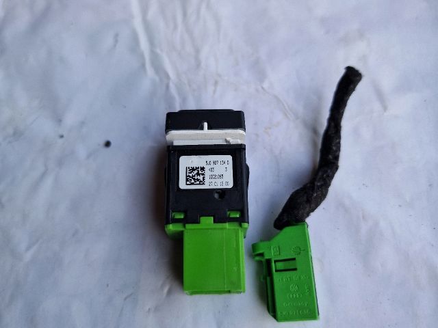 bontott SKODA FABIA II Kipörgésgátló Kapcsoló