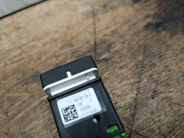 bontott SKODA FABIA II Kipörgésgátló Kapcsoló