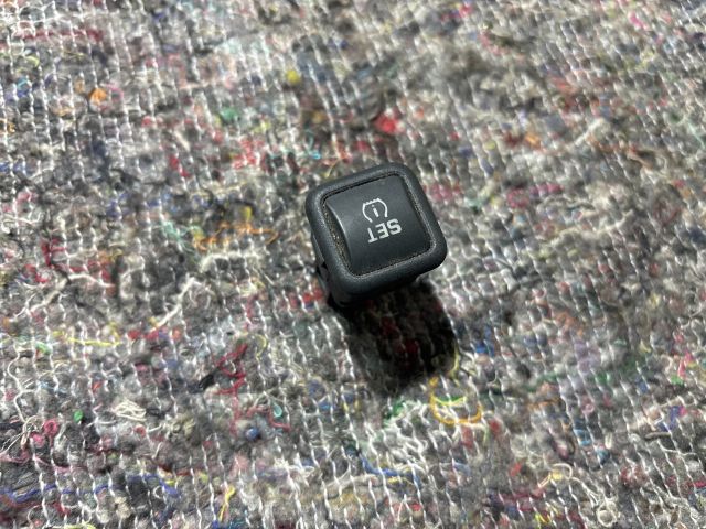 bontott SKODA FABIA II Kipörgésgátló Kapcsoló