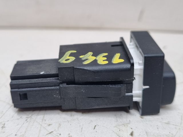 bontott SKODA FABIA II Kipörgésgátló Kapcsoló