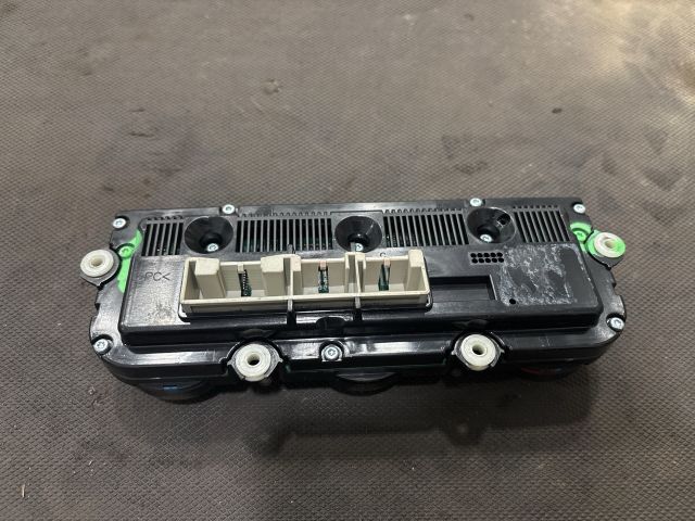 bontott SKODA FABIA II Klíma Kapcsoló