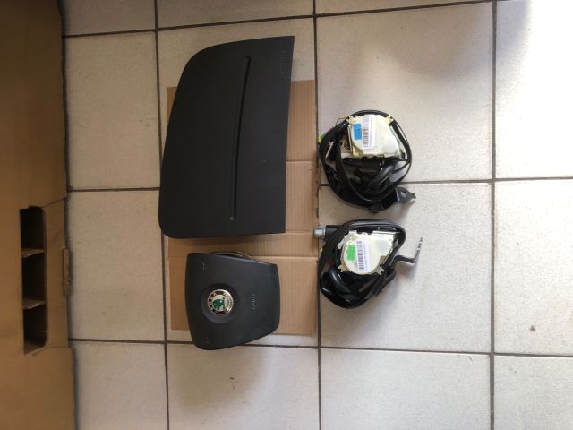 bontott SKODA FABIA II Komplett Légzsák Szett