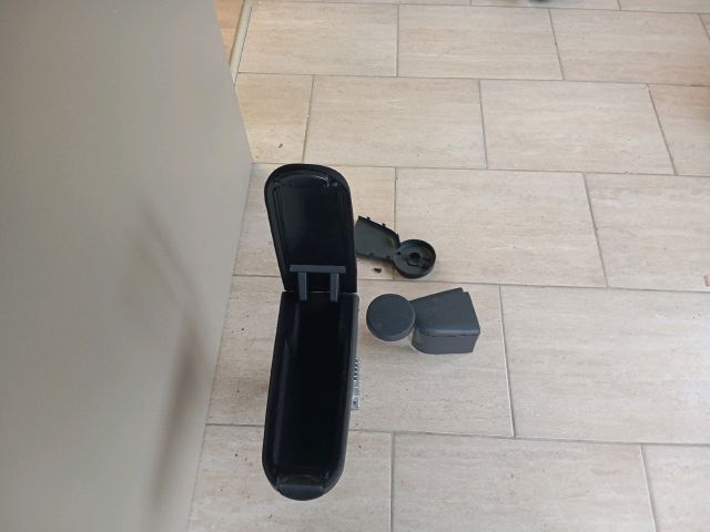 bontott SKODA FABIA II Könyöklő