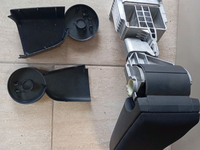 bontott SKODA FABIA II Könyöklő