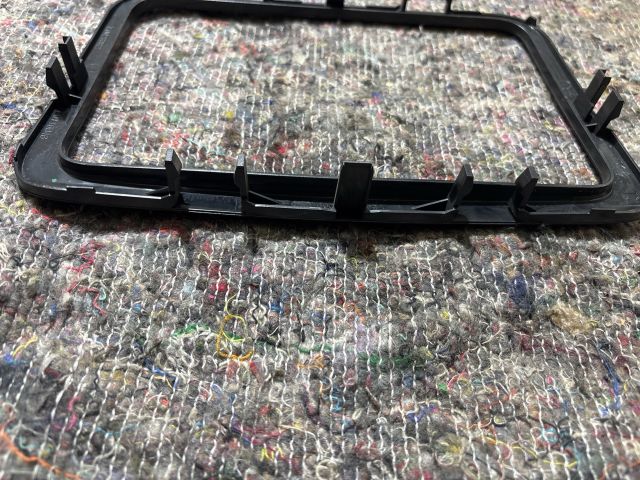 bontott SKODA FABIA II Középkonzol Keret